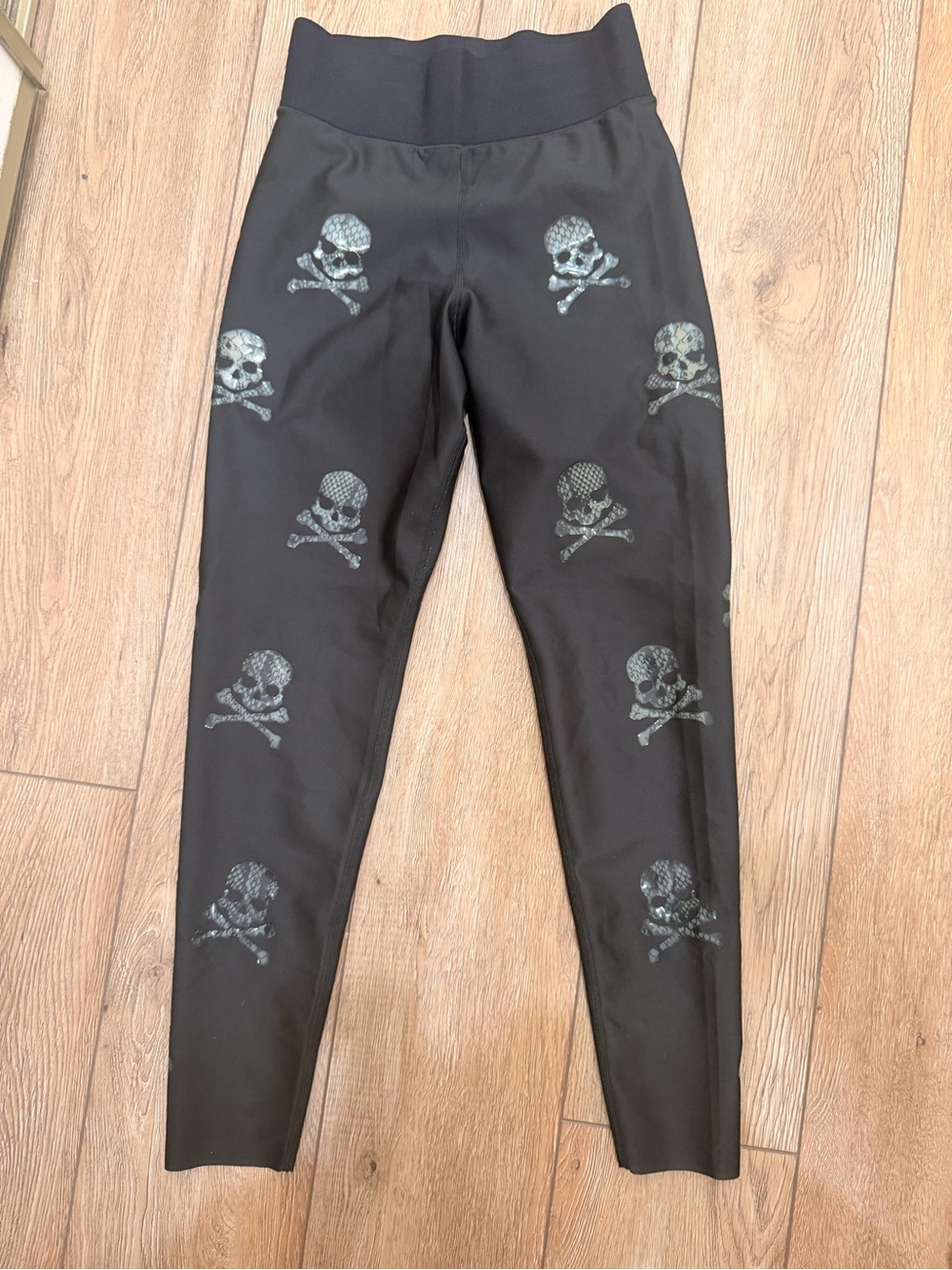 ultracor Black Leggings with Metallic Skull Print